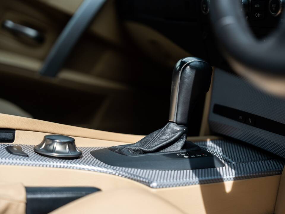 Imagen 26/65 de BMW 545i Touring (2005)