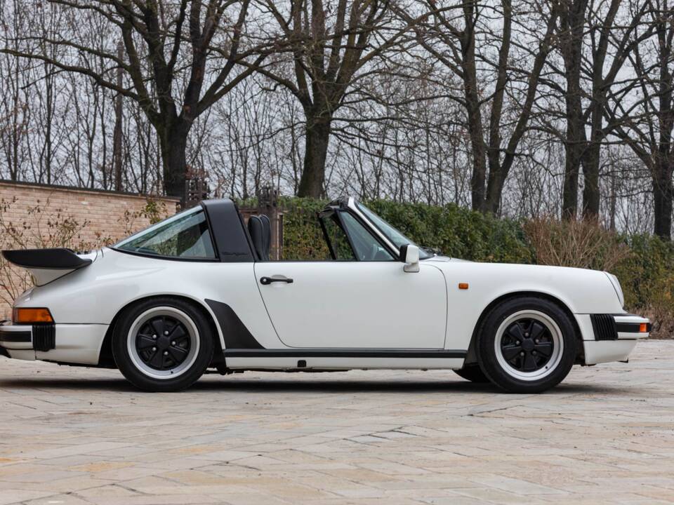 Afbeelding 5/45 van Porsche 911 Carrera 3.2 (WTL) (1988)