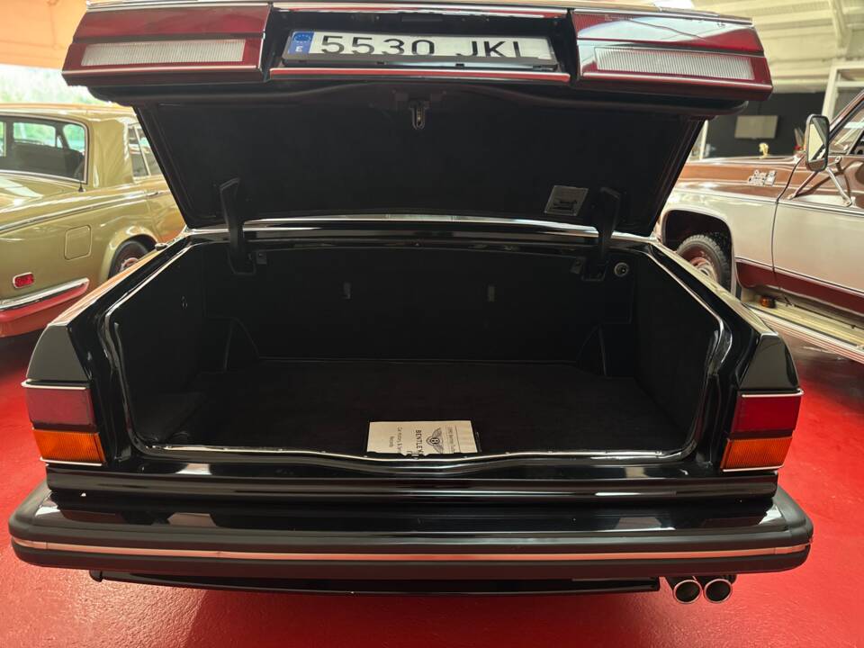 Image 11/37 of Bentley Turbo R (1989)