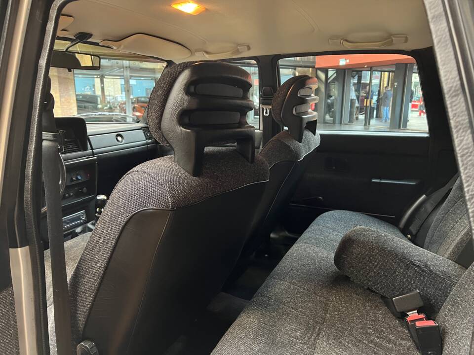 Bild 19/36 von Volvo 240 Polar (1990)