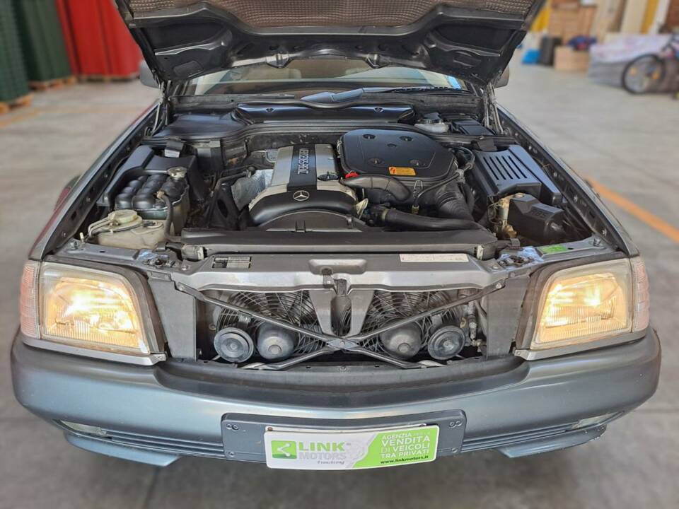 Image 15/50 de Mercedes-Benz 300 SL-24 (1992)