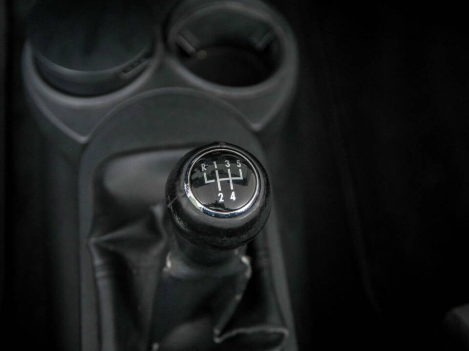 Image 29/50 de Volkswagen New Beetle 2.0 (2006)