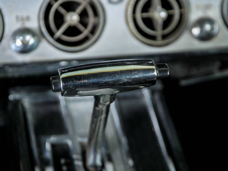 Image 30/50 de Ford Mustang 289 (1900)