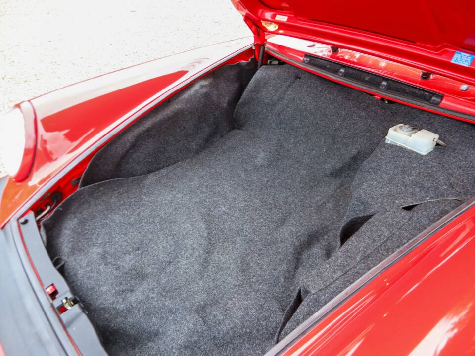 Image 48/50 of Porsche 911 Carrera 3.2 (1988)