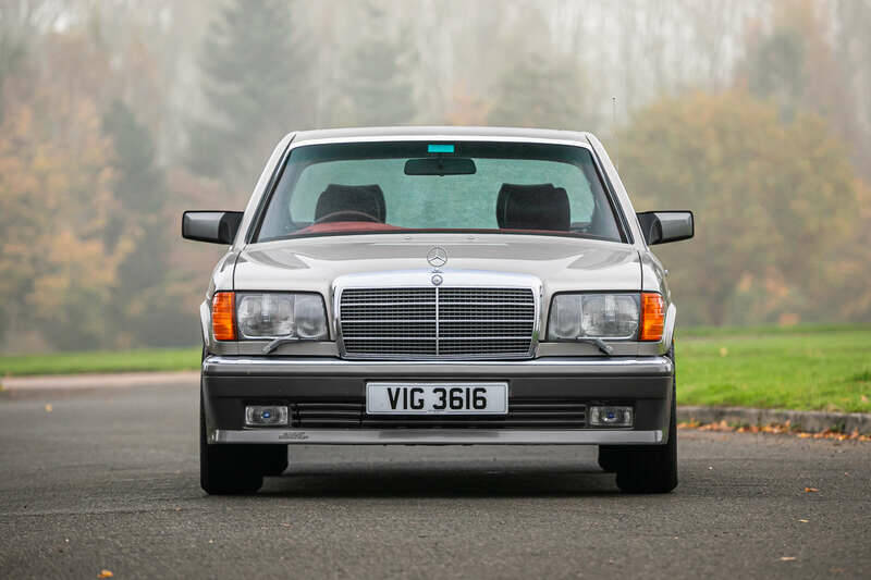 Image 6/50 de Mercedes-Benz 300 SE (1990)