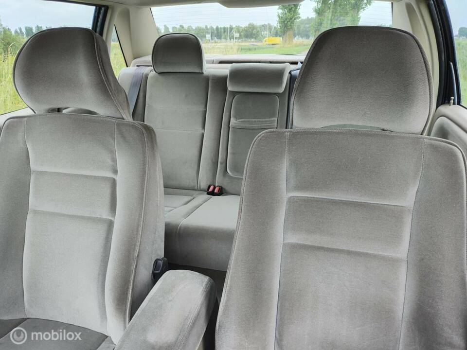 Image 24/33 of Volvo S 70 2.5 T (1997)