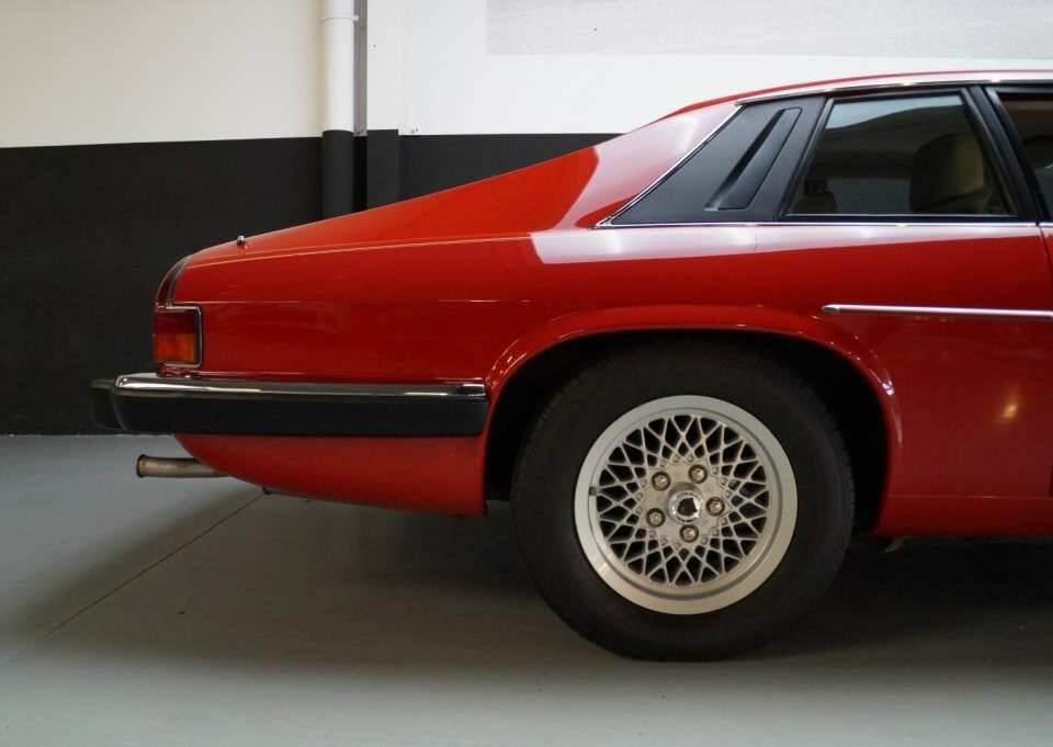 Image 27/48 of Jaguar XJS 5.3 V12 (1991)