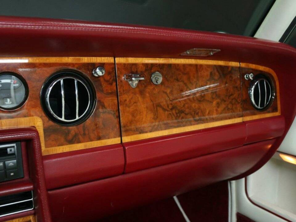 Afbeelding 22/50 van Rolls-Royce Corniche III (1991)