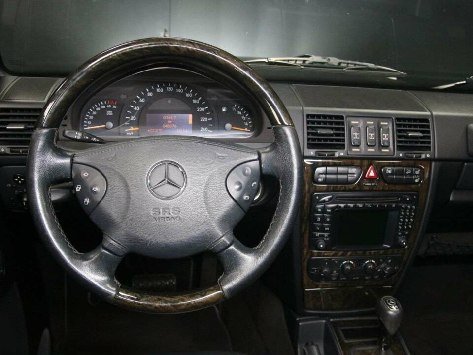 Imagen 19/50 de Mercedes-Benz G 500 (SWB) (2006)