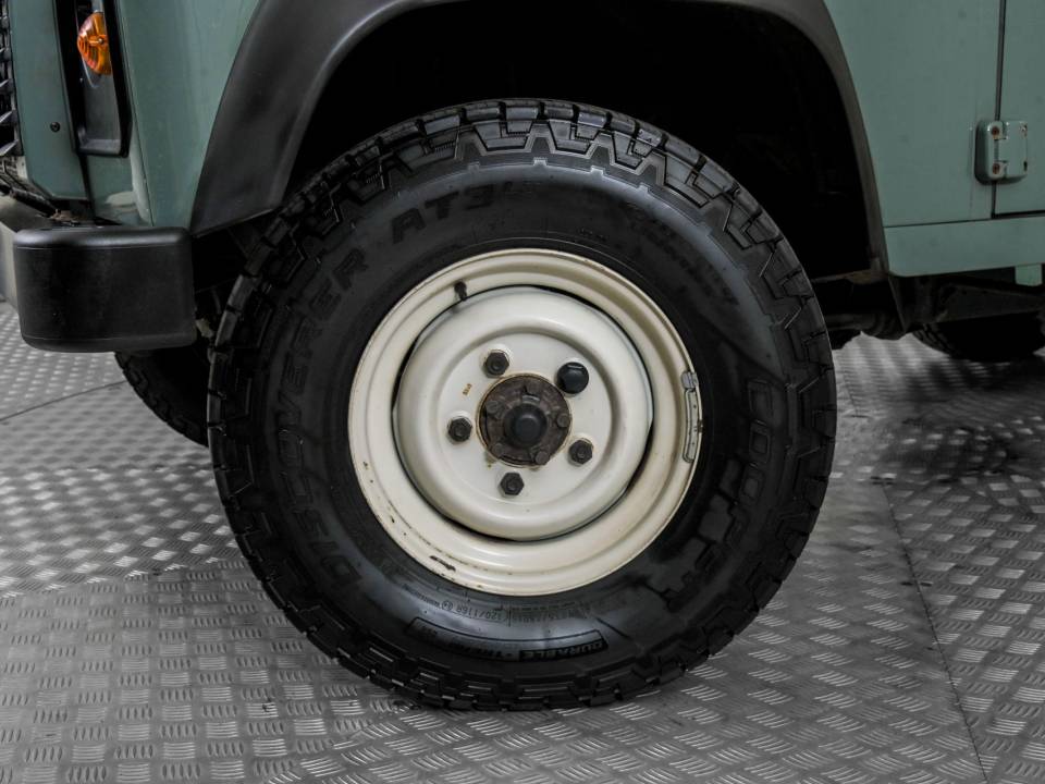 Image 4/50 of Land Rover Defender 90 TD4 (2008)