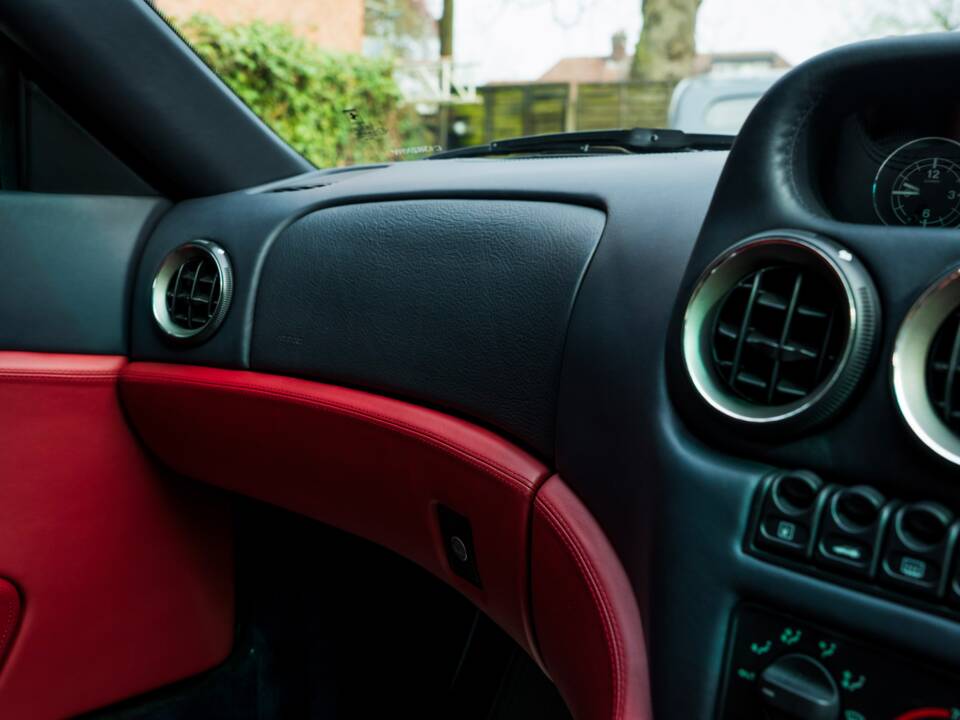 Bild 26/66 von Ferrari 550 Maranello (2000)