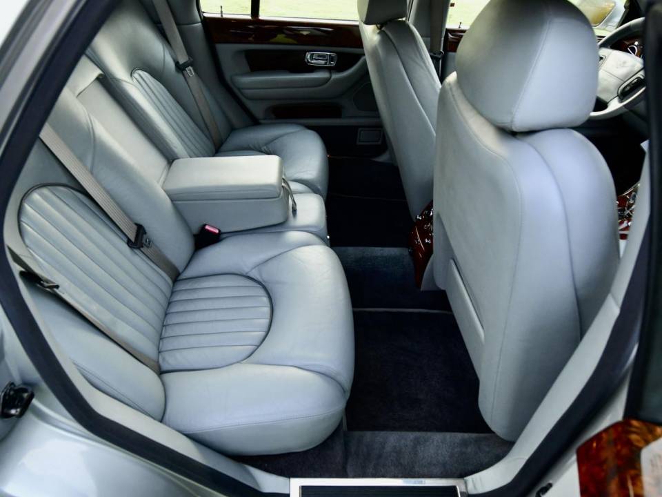 Afbeelding 41/50 van Bentley Arnage Red Label (2002)