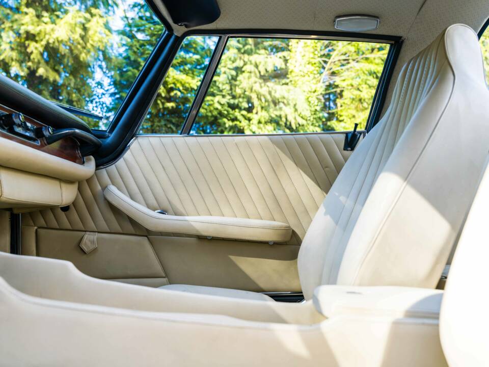 Image 22/23 of ISO Grifo (1973)