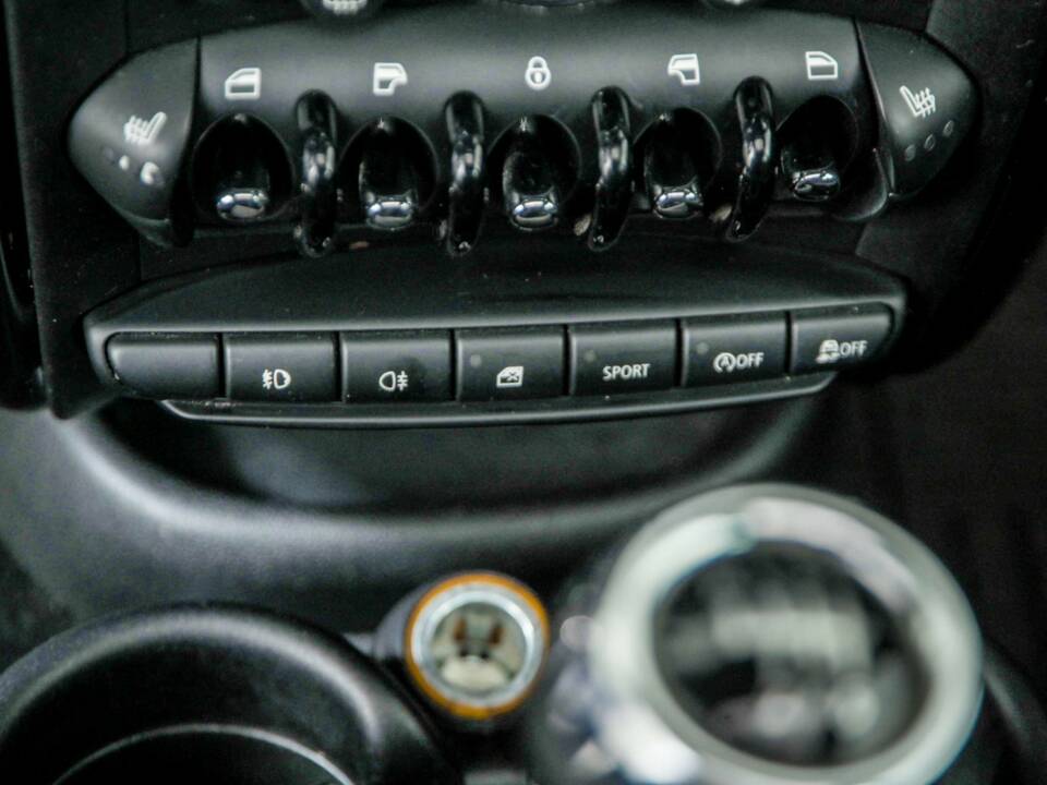 Immagine 38/50 di Mini Cooper S Countryman ALL4 (2010)
