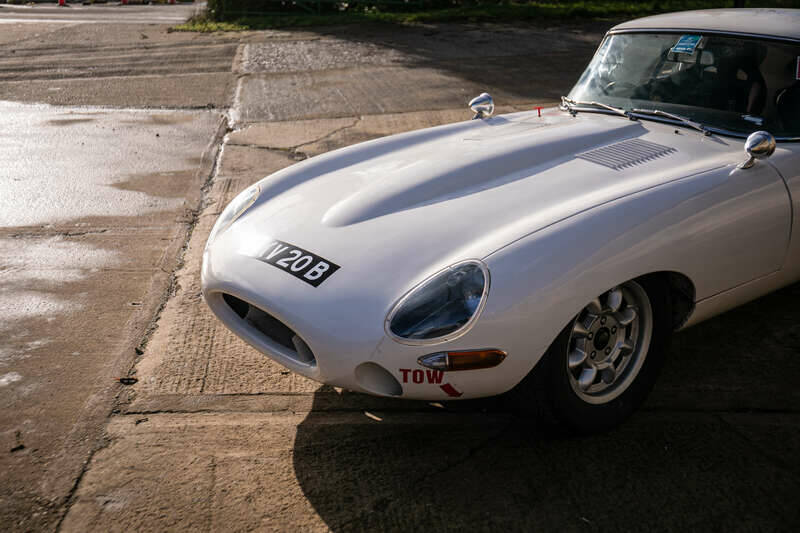 Bild 41/50 von Jaguar E-Type 4.2 (1964)