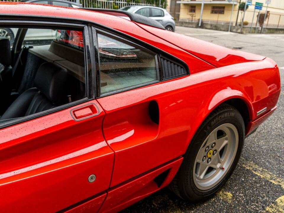 Image 10/26 of Ferrari 208 GTB Turbo (1988)