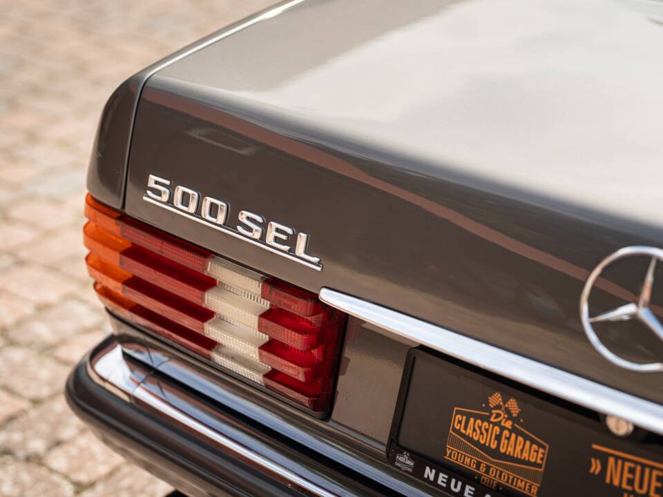 Bild 13/76 von Mercedes-Benz 500 SEL (1985)
