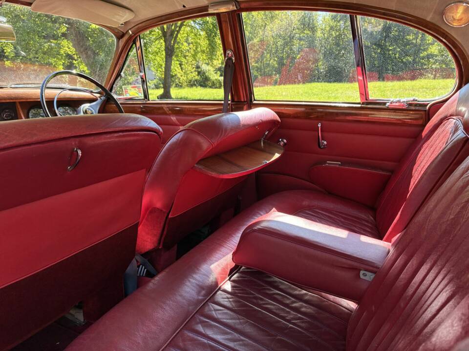 Bild 2/8 von Jaguar Mk II 3.8 (1966)