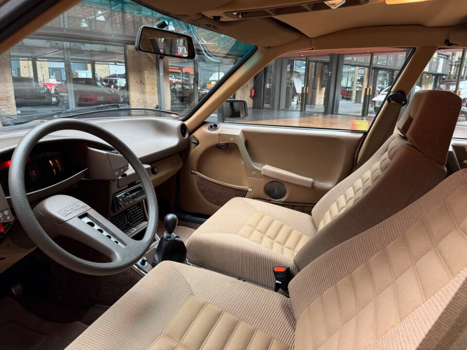 Image 20/43 de Citroën CX 25 GTi (1984)