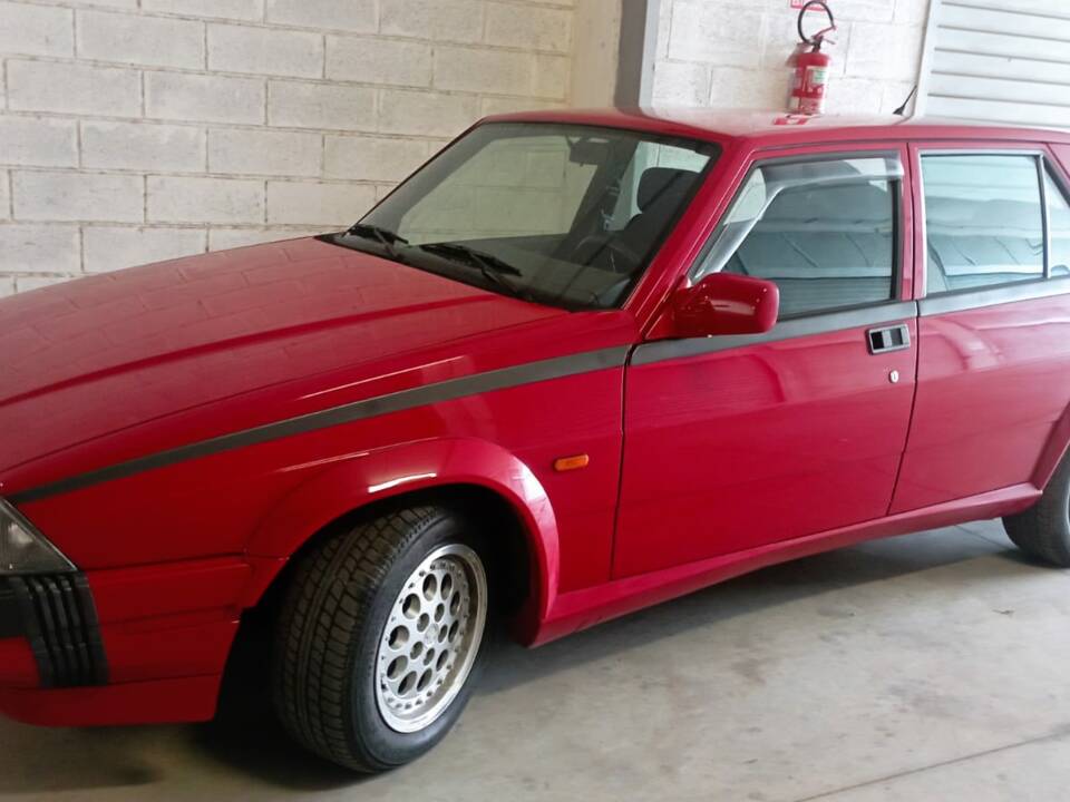 Image 9/51 of Alfa Romeo 75 1.8 Turbo (1991)