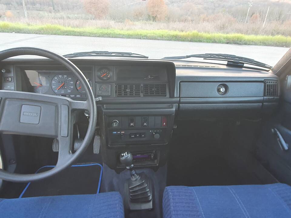 Image 23/50 of Volvo 244 DLS (1978)