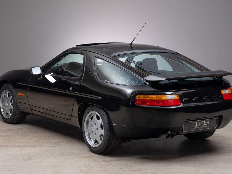 Image 11/43 of Porsche 928 GT (1991)