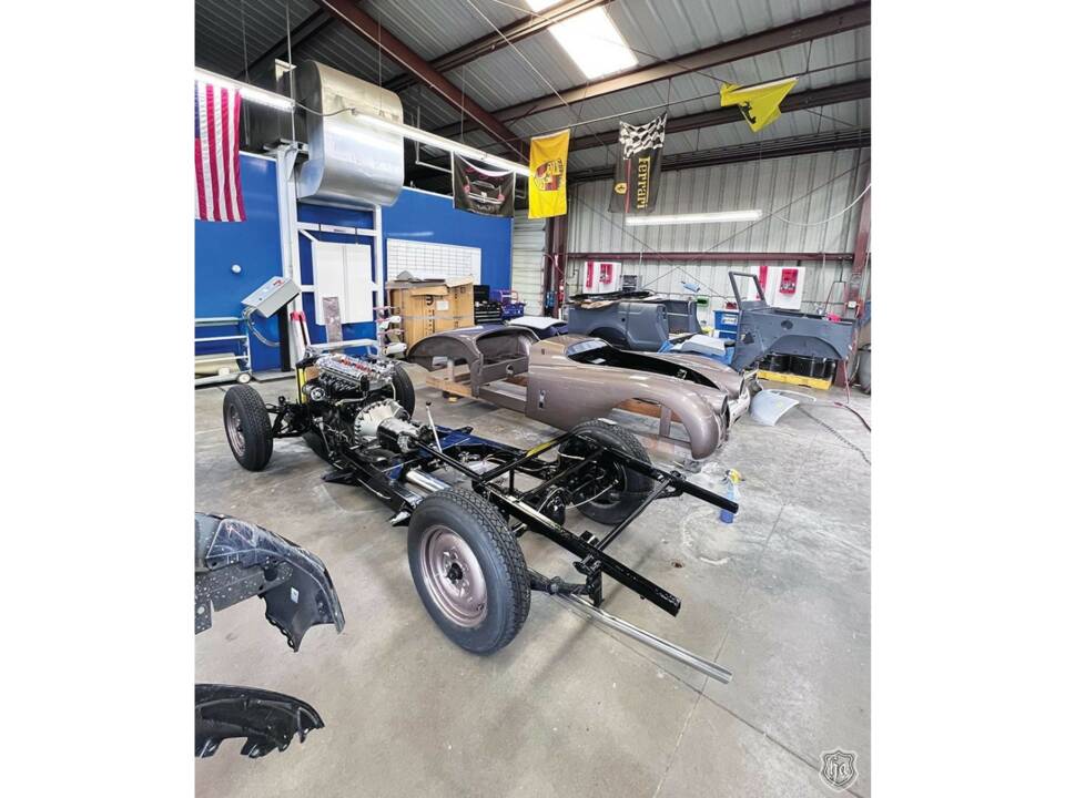 Image 14/50 of Jaguar XK 120 OTS (1952)