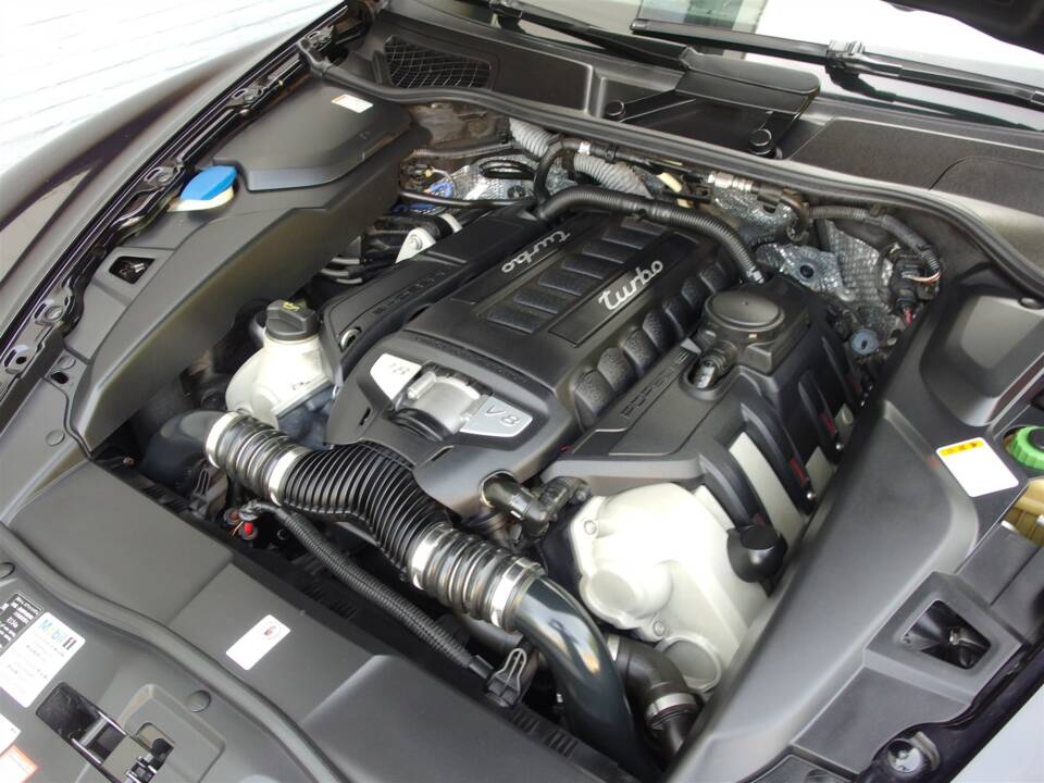 Bild 83/98 von Porsche Cayenne Turbo (2010)