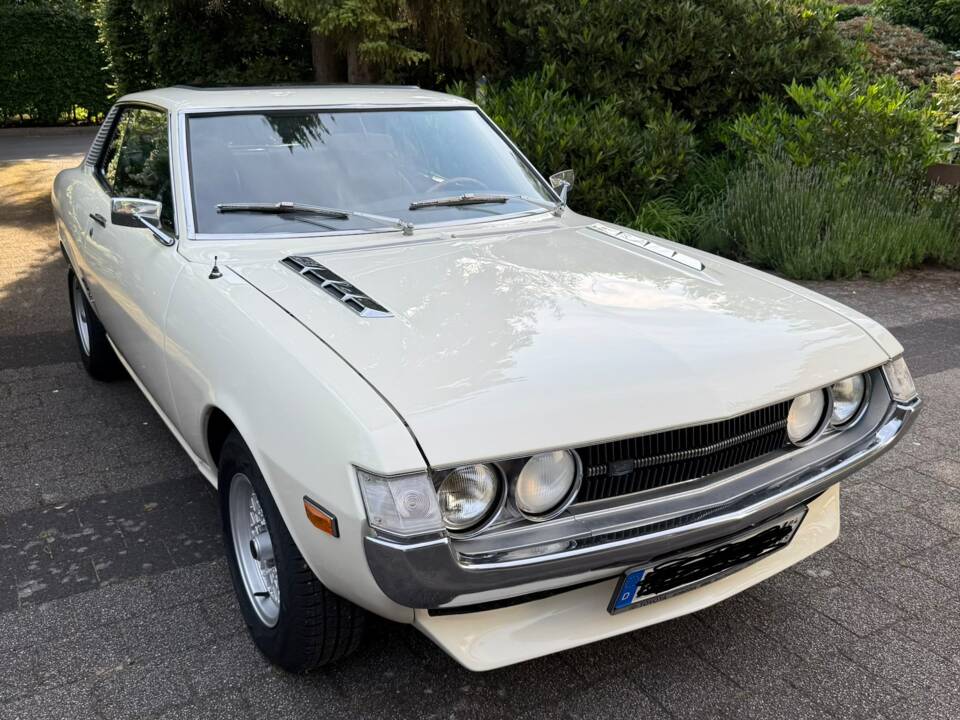 Image 38/55 of Toyota Celica ST (1972)