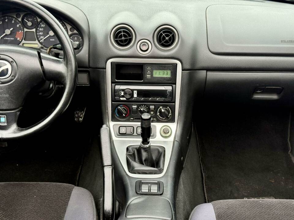 Afbeelding 11/25 van Mazda MX-5 1.6 (2000)