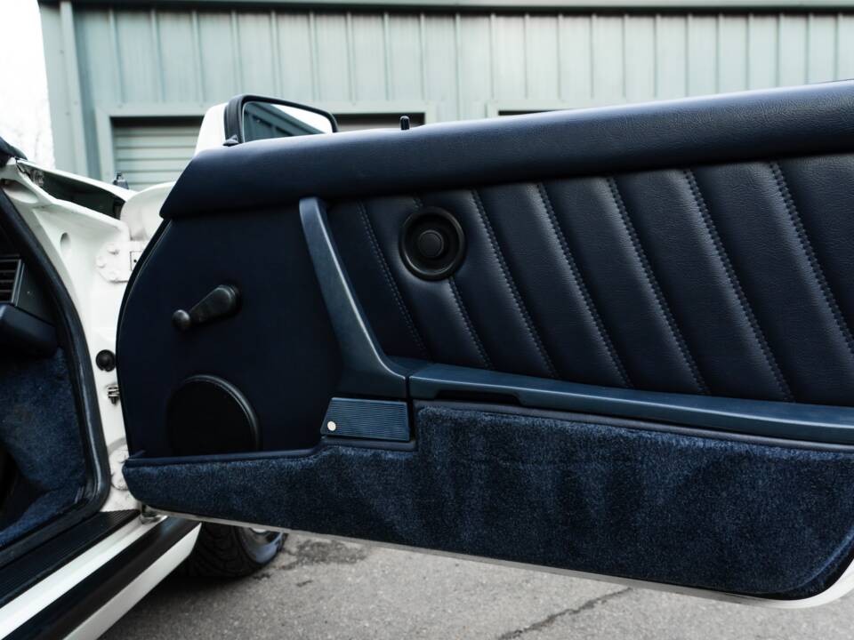 Bild 30/48 von Porsche 911 Speedster 3.2 (1989)