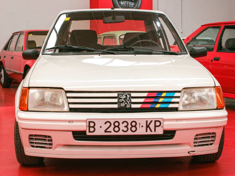 Imagen 5/47 de Peugeot 205 Rallye 1.3 (1989)