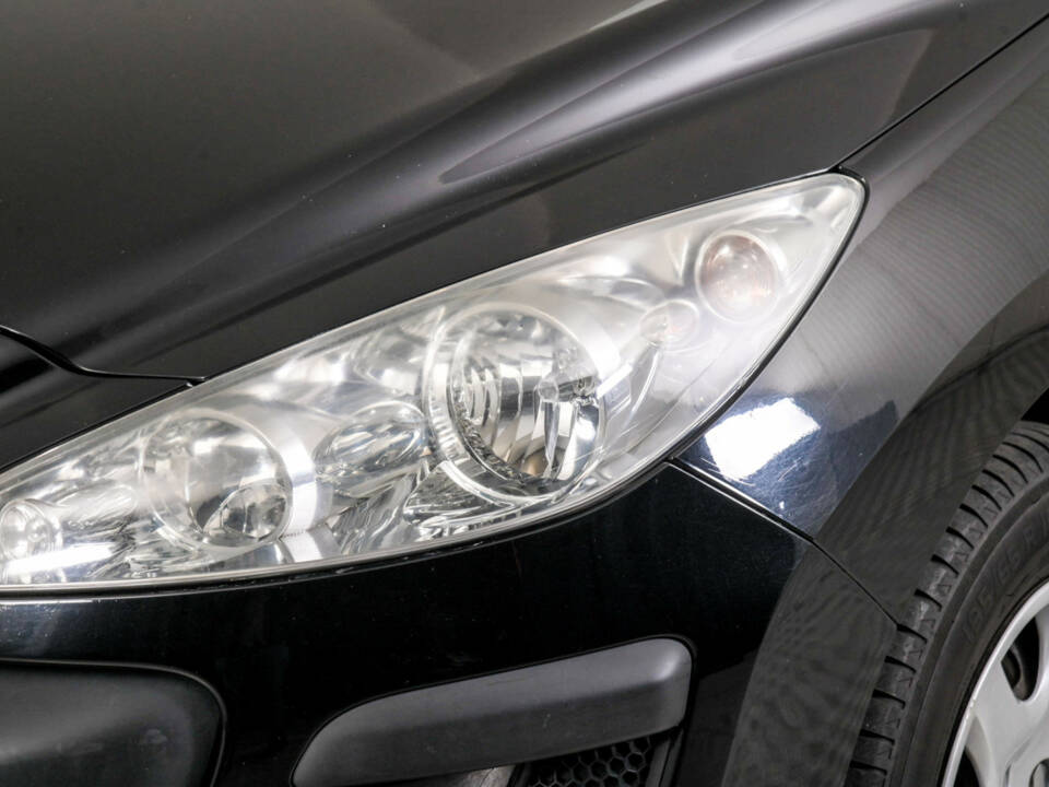 Bild 18/48 von Peugeot 308 1.6 VTi 120 Break (2008)