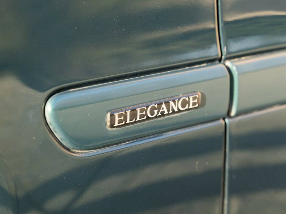 Image 30/50 of Mercedes-Benz CLK 200 (1997)