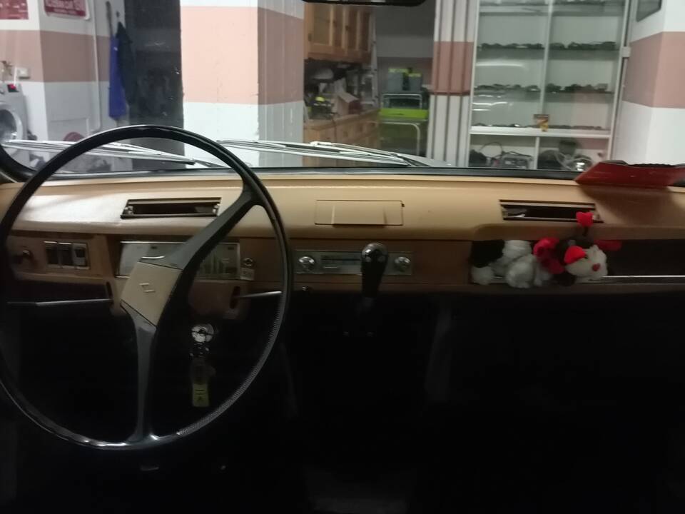 Imagen 20/31 de Renault R 4 (1968)