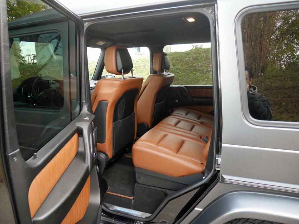 Image 11/38 of Mercedes-Benz G 500 (LWB) (2016)