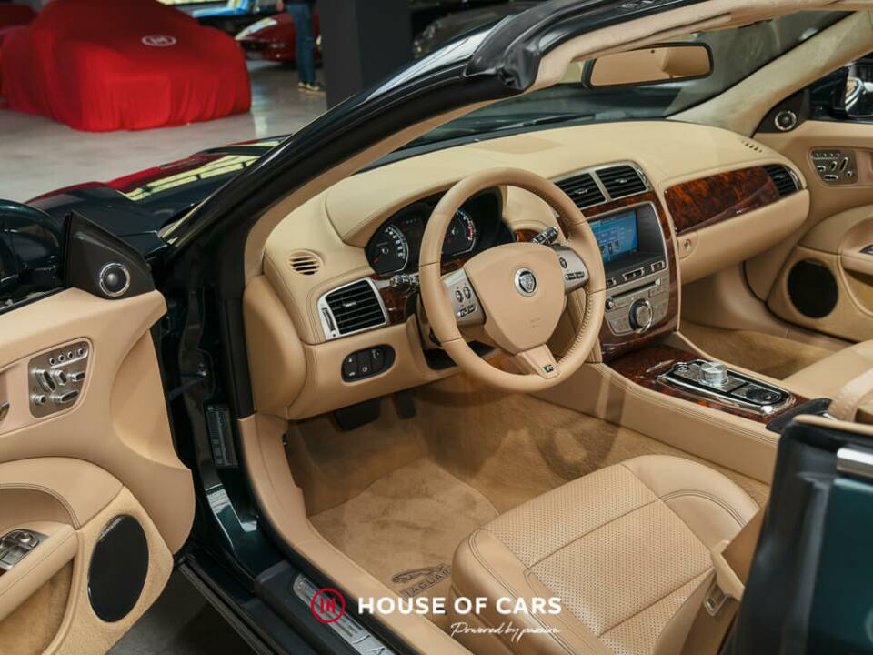 Afbeelding 15/25 van Jaguar XKR (2010)