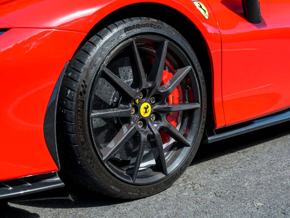 Image 10/37 of Ferrari SF90 Spider (2023)