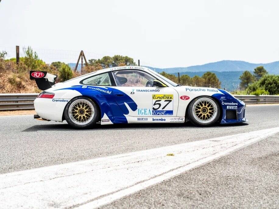 Immagine 6/18 di Porsche 911 GT3 R (2000)