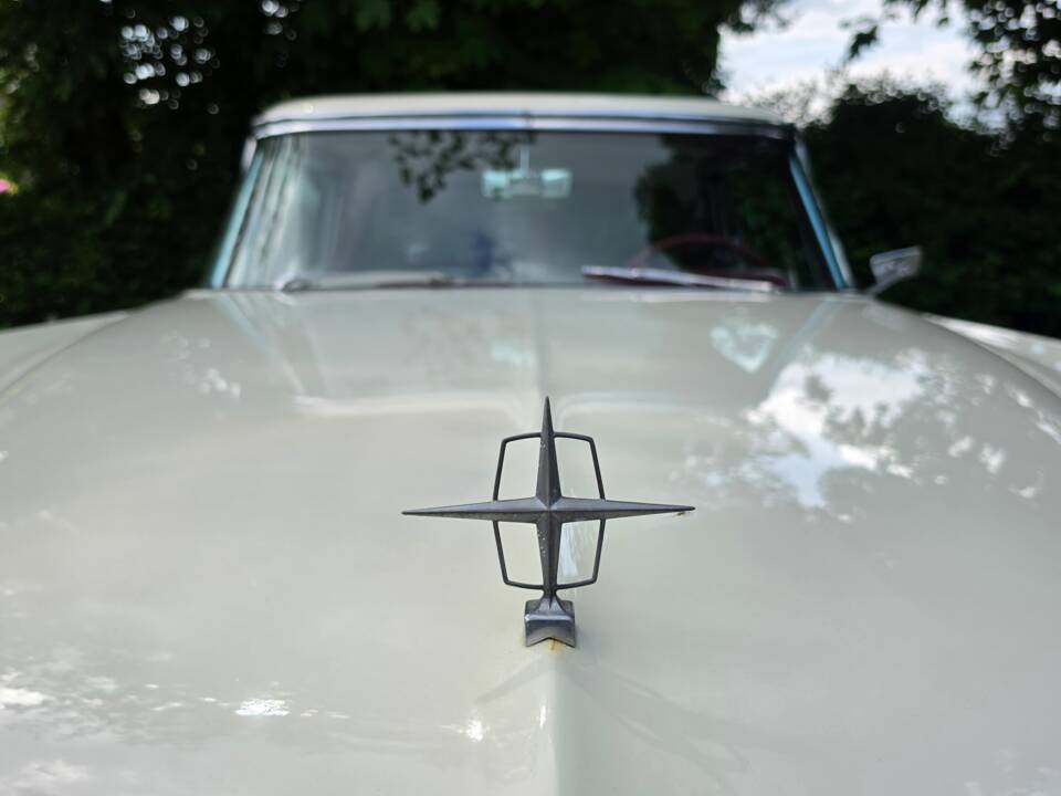 Image 27/75 of Lincoln Continental Mark II (1956)