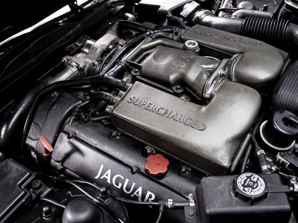 Immagine 37/37 di Jaguar XKR (1998)