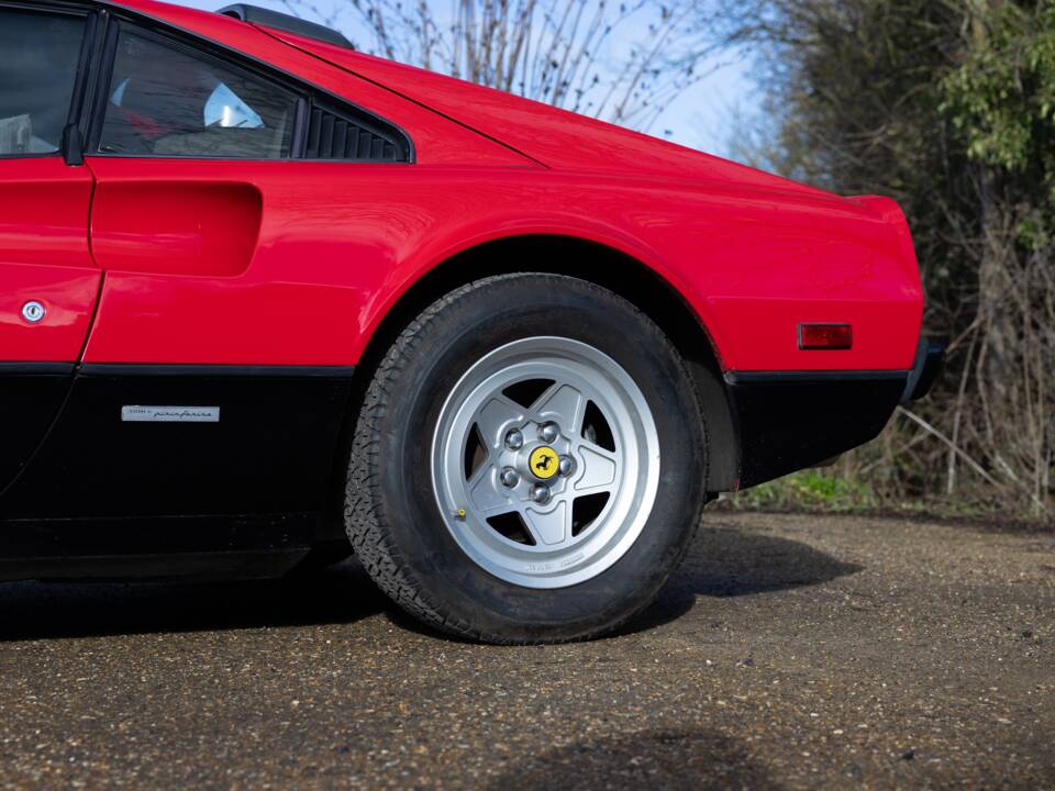 Bild 15/50 von Ferrari 308 GTBi Quattrovalvole (1983)