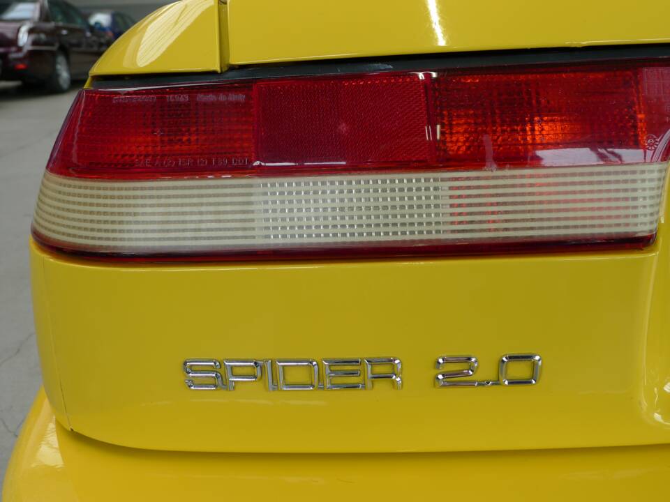 Bild 29/39 von Alfa Romeo 2.0 Spider (1992)