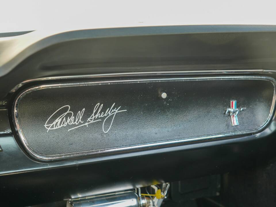 Image 41/50 of Ford Shelby GT 350 (1965)