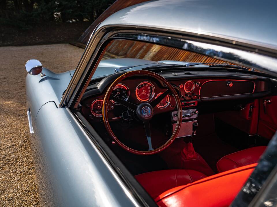 Afbeelding 34/46 van Aston Martin DB 4 (1962)