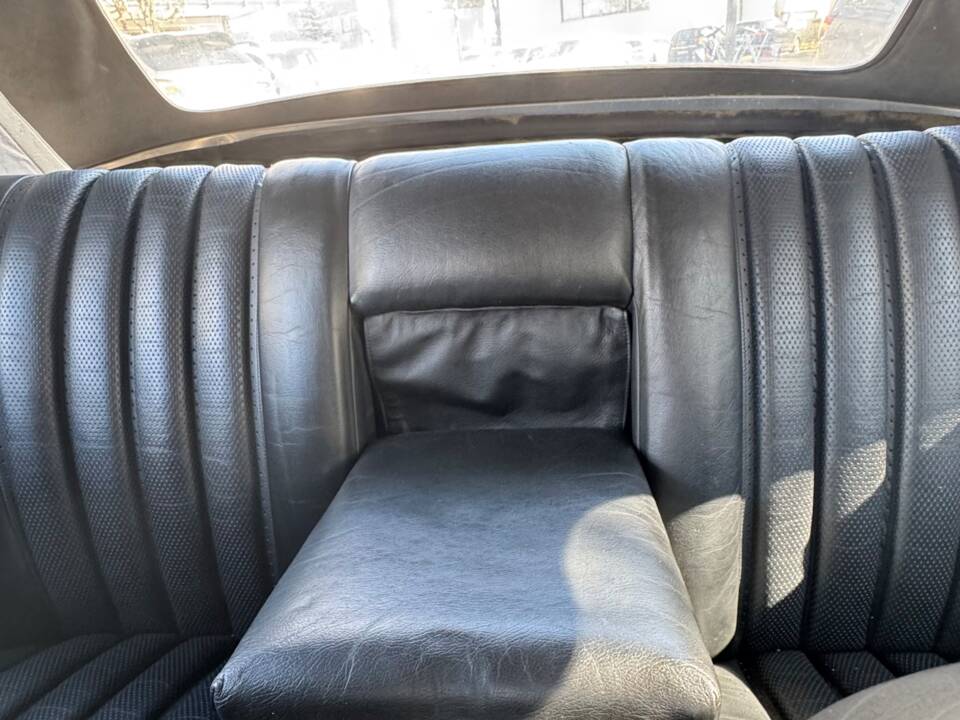 Image 30/37 de Mercedes-Benz 250 SE (1966)