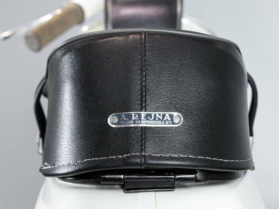 Image 17/41 de Piaggio Vespa 50 SS (1966)