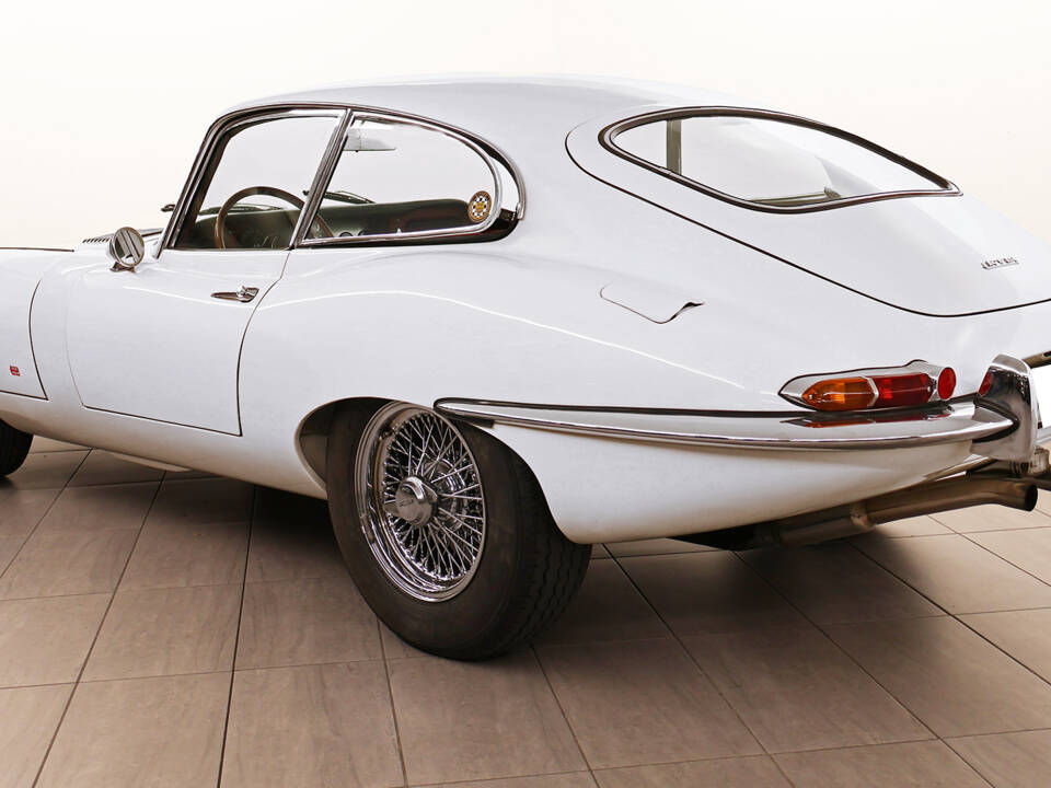 Image 3/8 de Jaguar Type E 3.8 (1963)