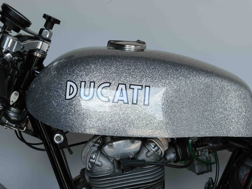 Image 23/64 of Ducati 350 Desmo (1971)