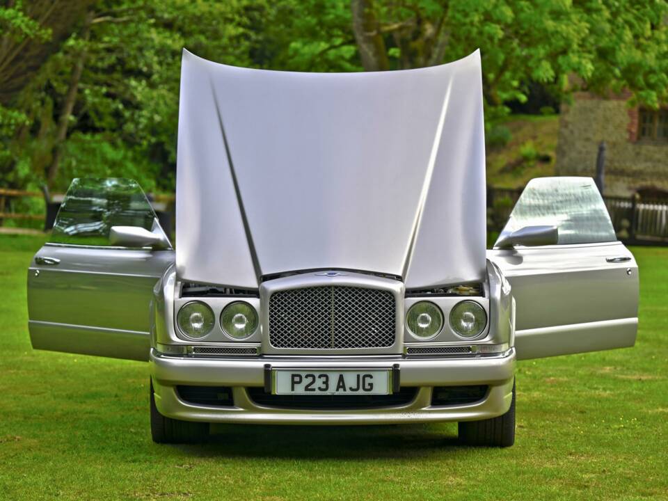 Bild 25/50 von Bentley Azure (2003)